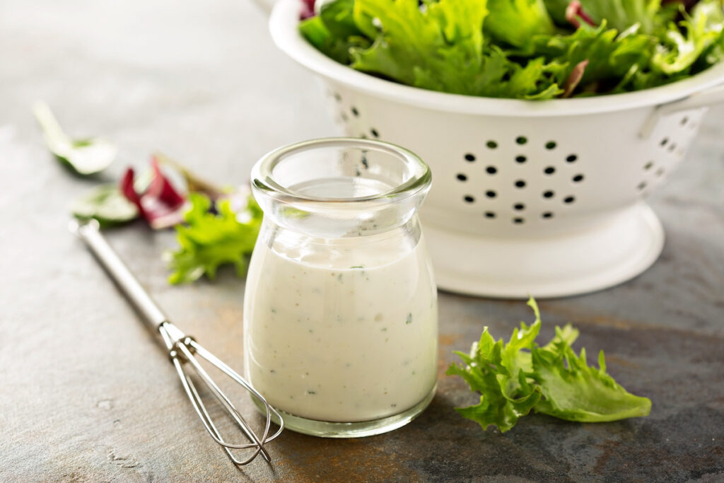insalate proteiche con yogurt greco