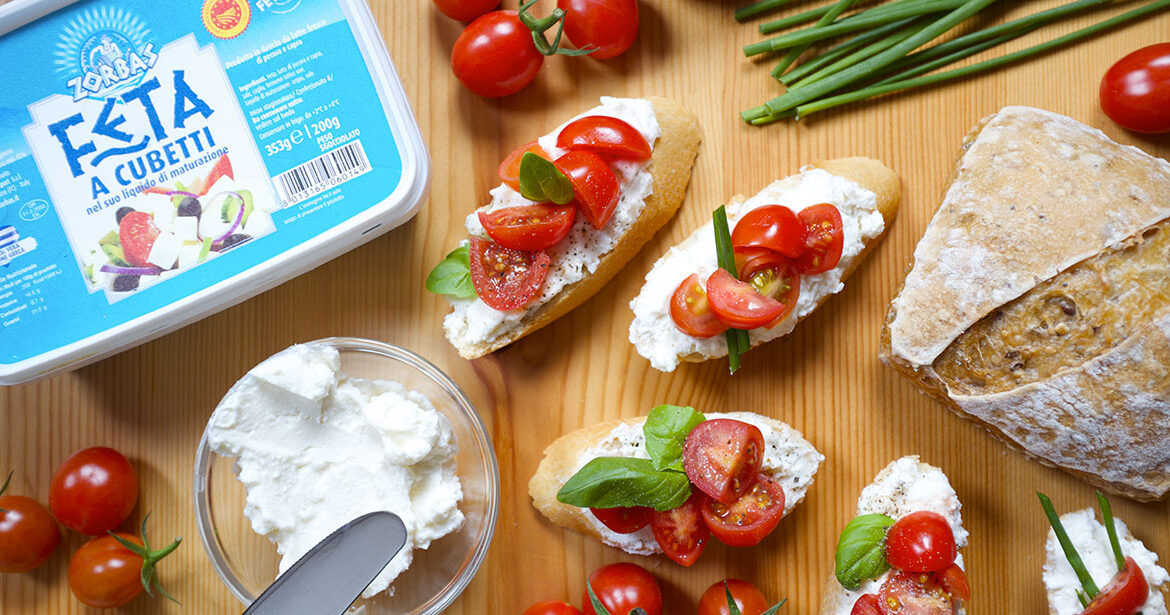 CROSTINI FETA E POMODORINI DI PACHINO