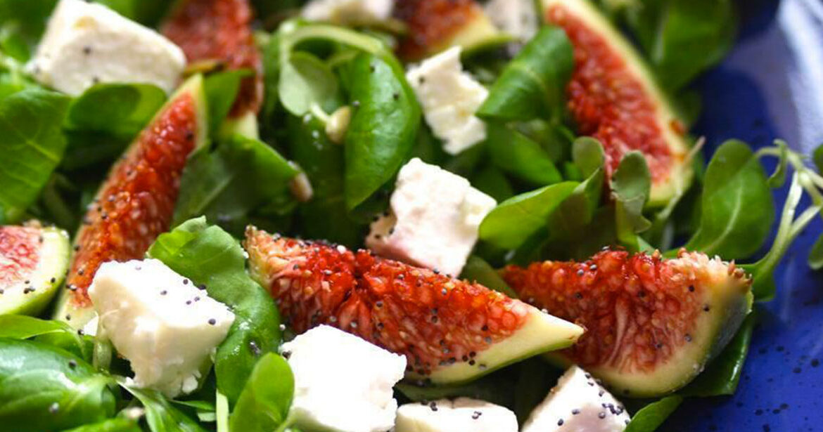 INSALATA DI FETA, FICHI E SEMI DI PAPAVERO