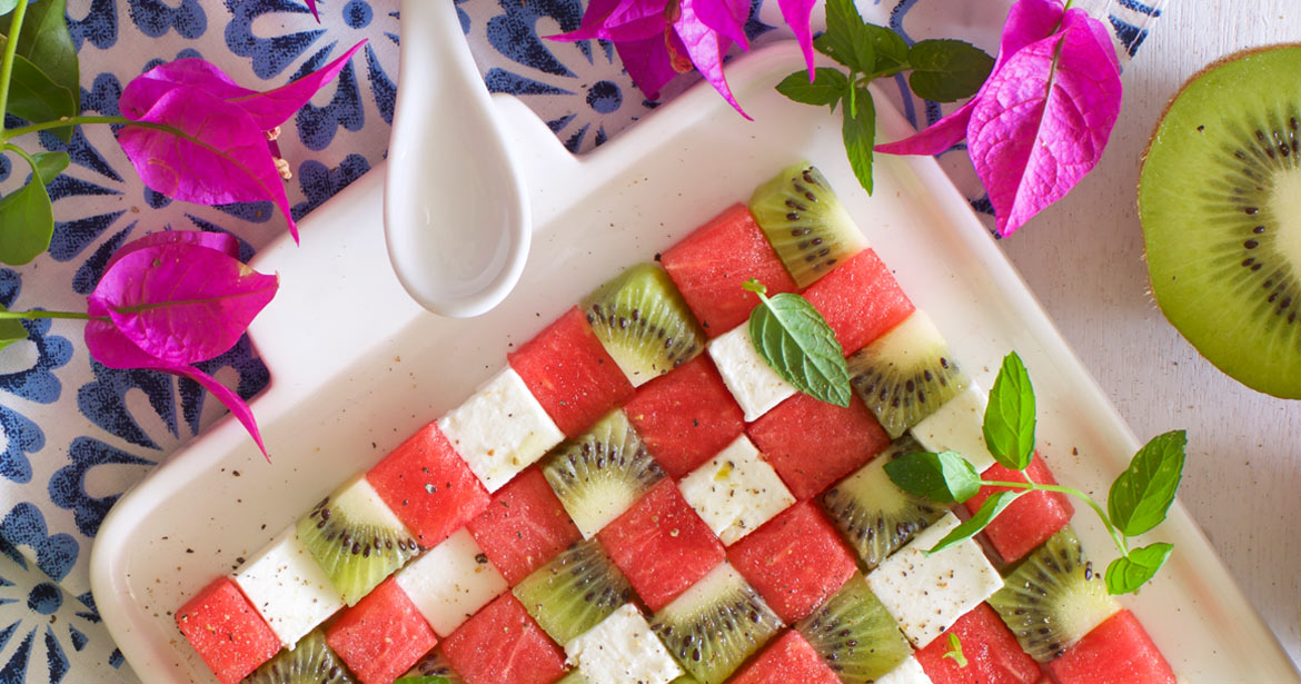 INSALATA A MOSAICO DI FRUTTA e FETA ZORBAS