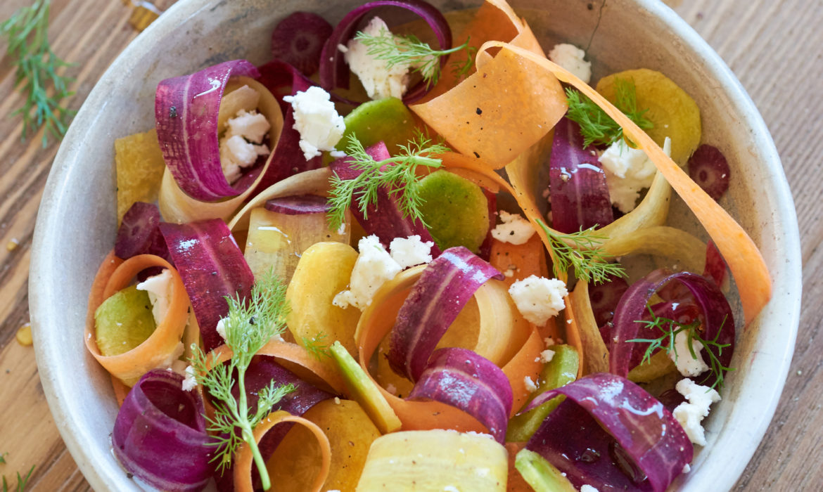 INSALATA MULTICOLOR DI CAROTE E FETA ZORBAS