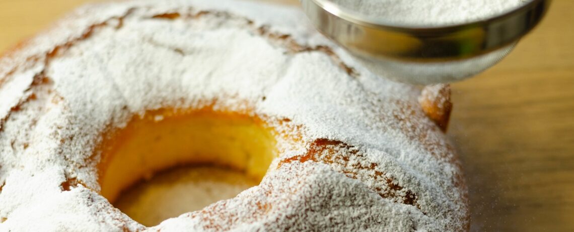Torta 7 vasetti, come fare la famosa torta a base di yogurt greco