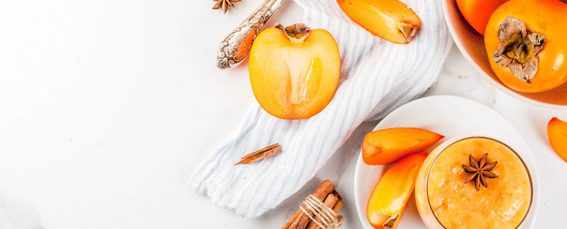 Mousse di cachi e yogurt greco, una delicata dolcezza d’ottobre