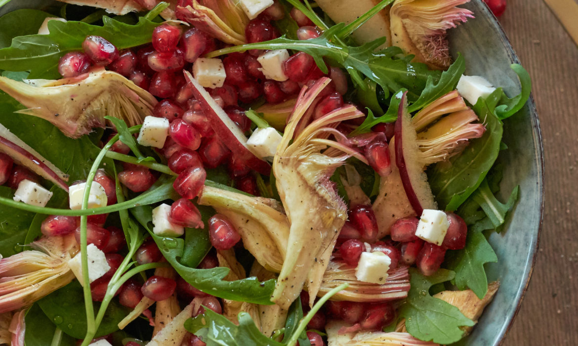 INSALATA INVERNALE CON FETA E CARCIOFI