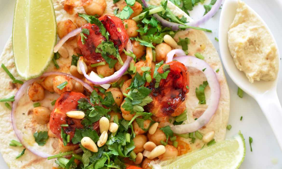 TORTILLAS CON VERDURE E HUMMUS