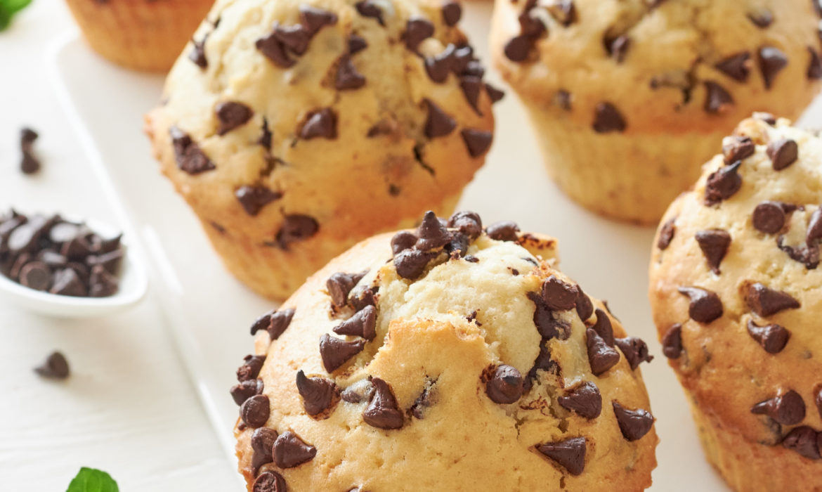 MUFFIN CON YOGURT GRECO E GOCCE DI CIOCCOLATO