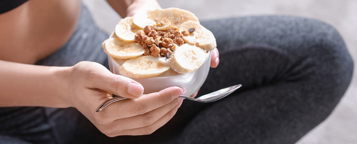 Come usare lo yogurt greco nel pre e post workout