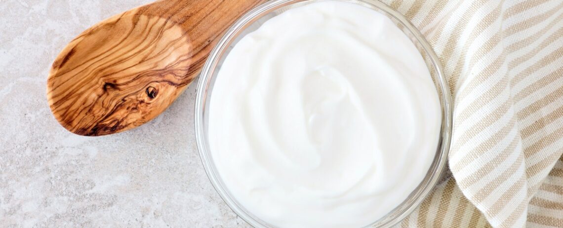 È meglio lo yogurt greco o quello normale?