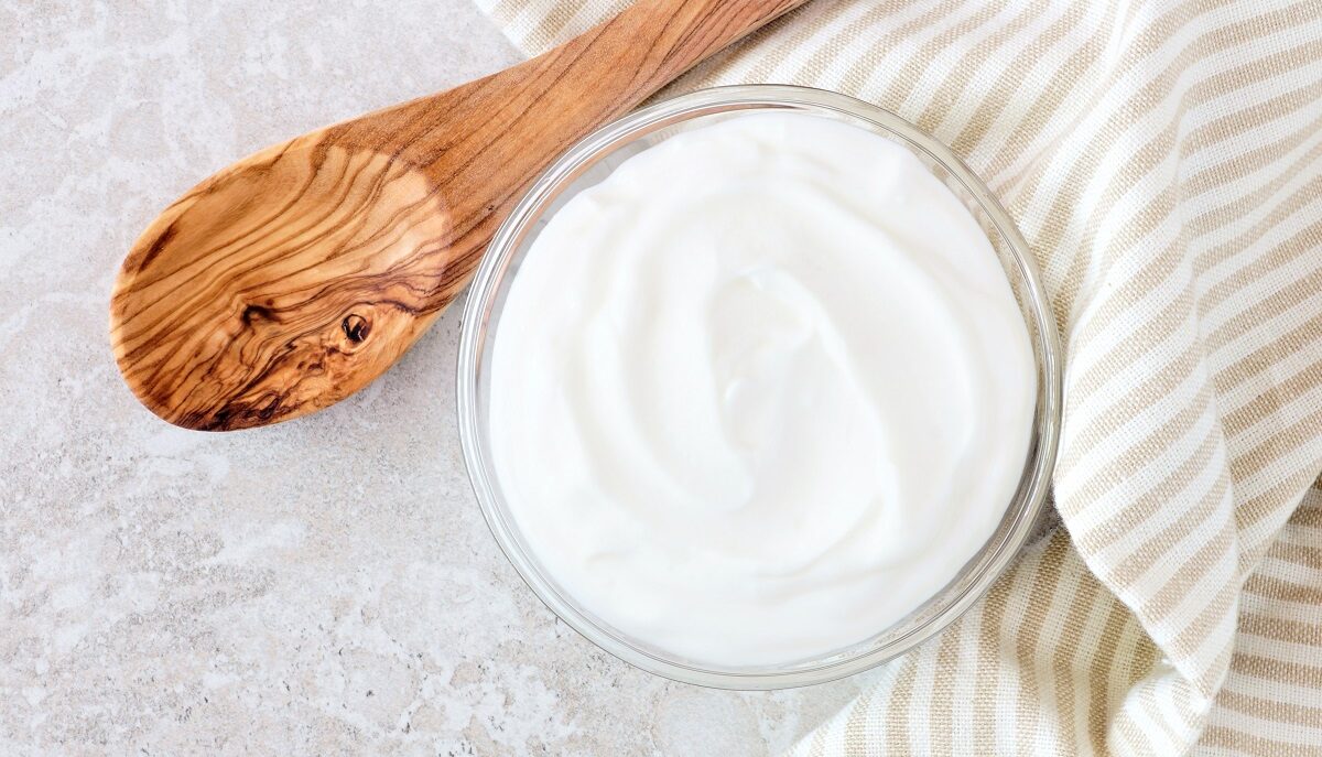 È meglio lo yogurt greco o quello normale?
