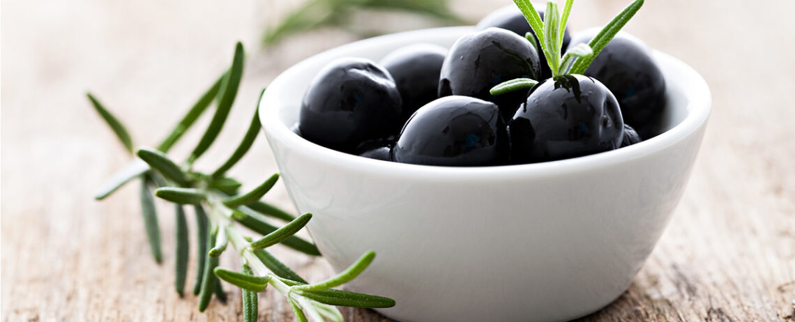 Benefici e proprietà delle olive nere.