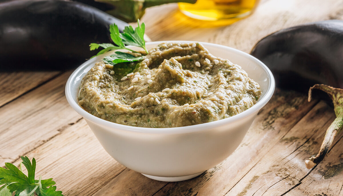 Melitzanosalata: come si prepara la salsa di melanzane greca