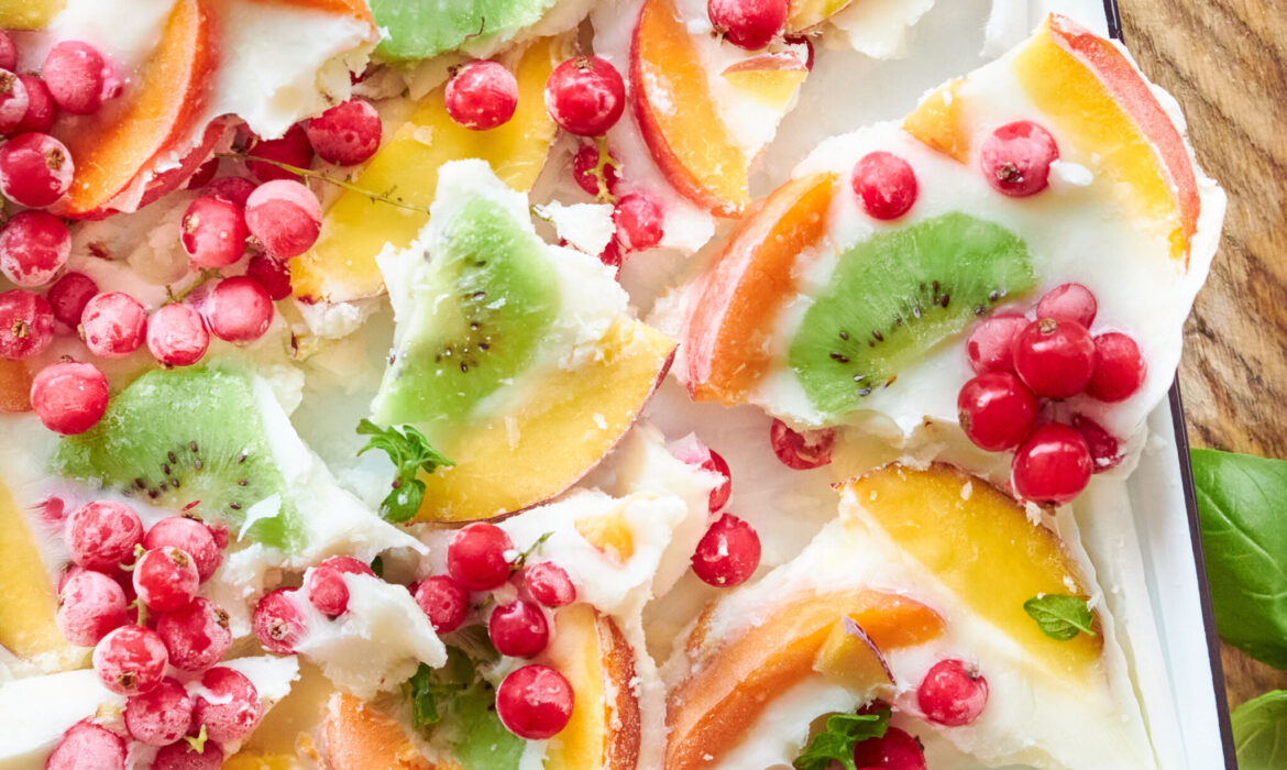 “FROZEN YOGURT BARK” CON YOGREKO BIO ZORBAS E FRUTTA DI STAGIONE