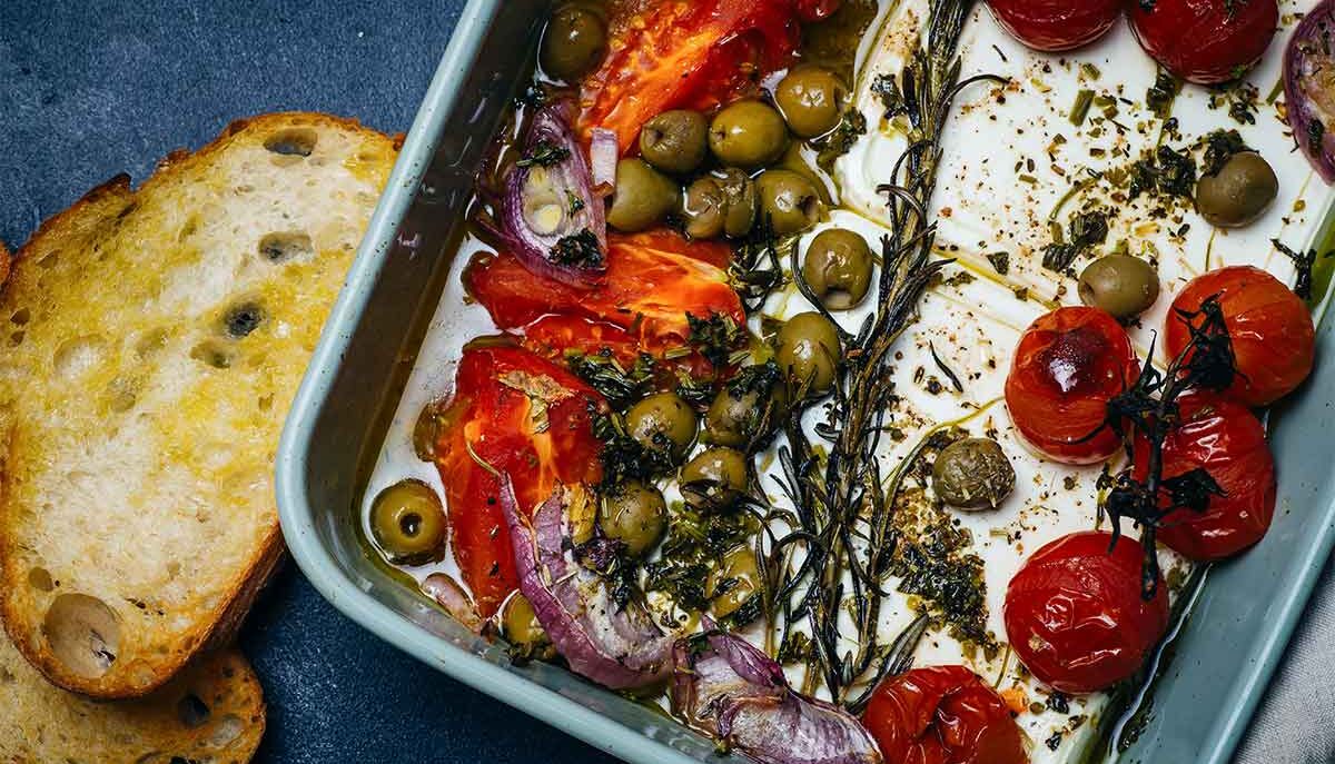 Feta psiti: un piatto tradizionale greco facile e irresistibile