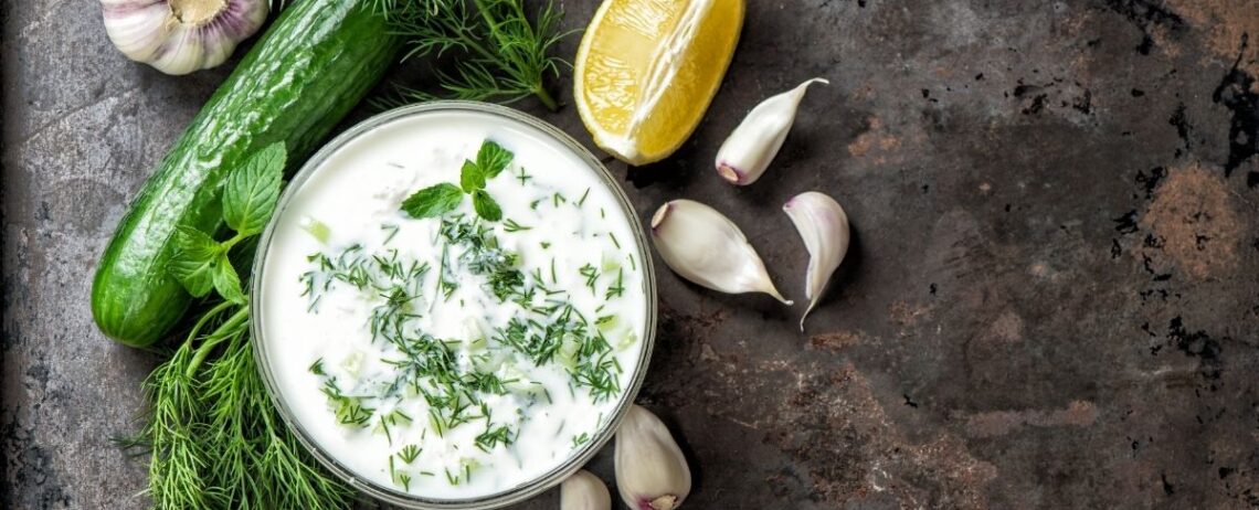 Yogurt greco a pranzo: idee e consigli
