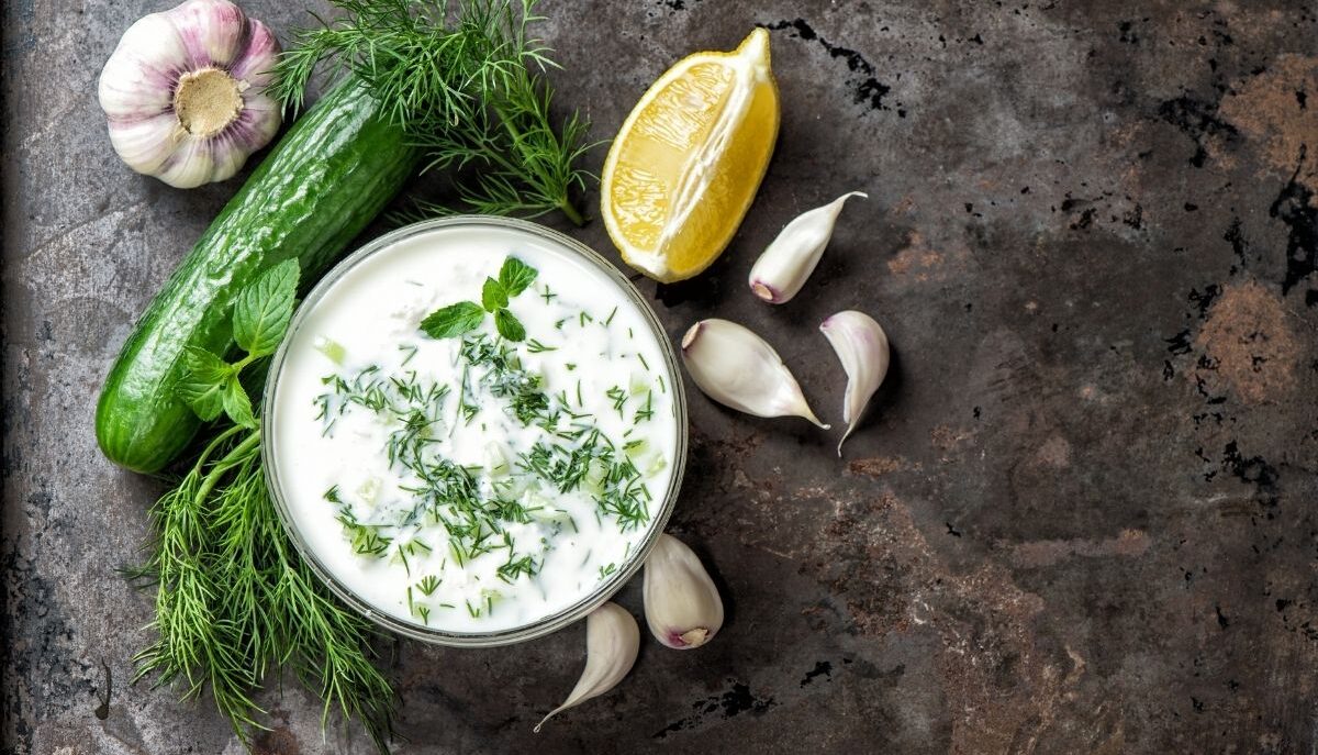 Yogurt greco a pranzo: idee e consigli