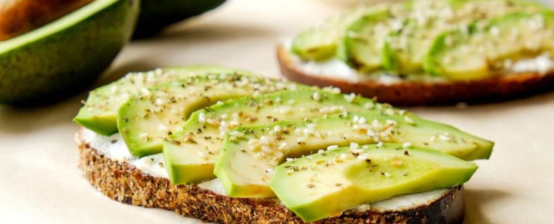 Colazione leggera ma nutriente: i consigli con lo yogurt greco