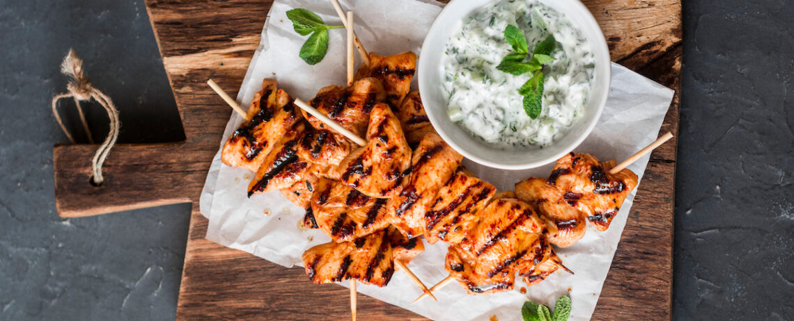 Tzatziki: la salsa greca che fa da accompagnamento a tantissimi piatti