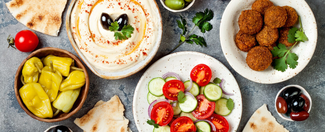 Piatti vegani proteici: 3 idee con l’hummus