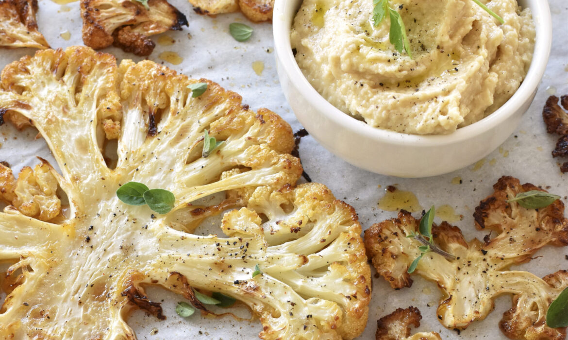 FETTE DI CAVOLFIORE AL FORNO CON HUMMUS ZORBAS
