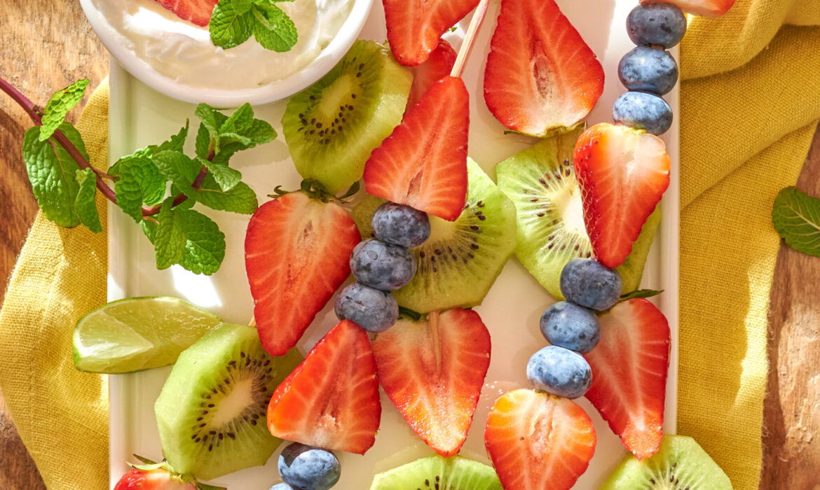 Bastoncini di frutta con yogurt greco Zorbas