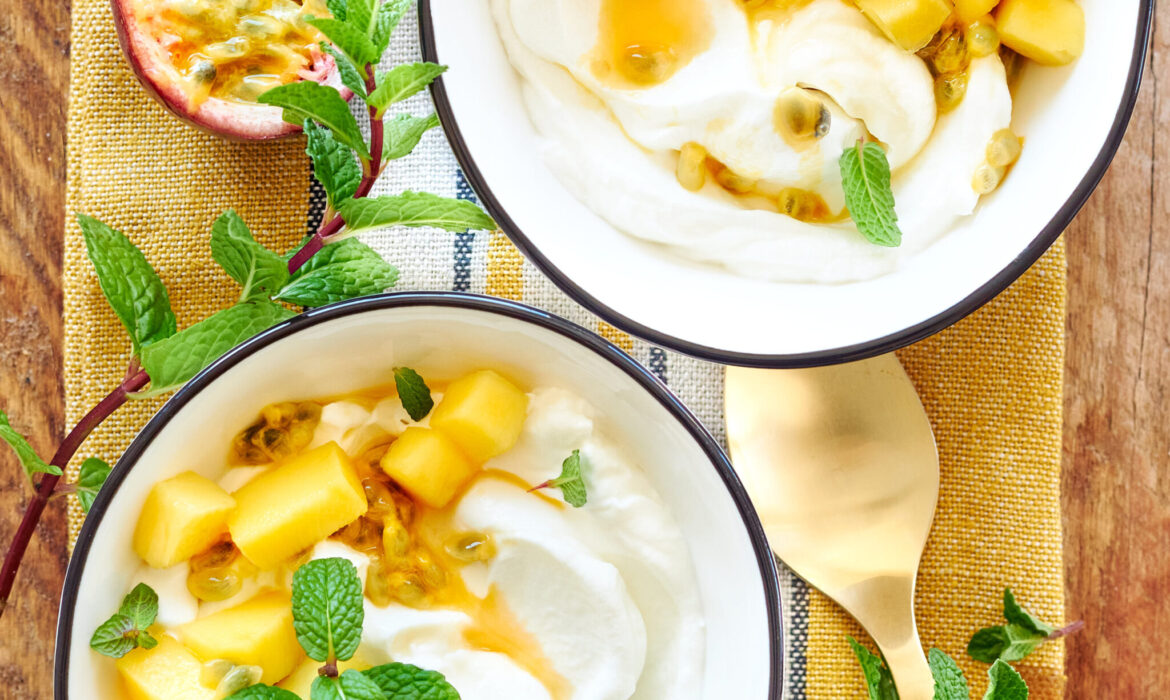 Macedonia tropical con yogurt greco Zorbas